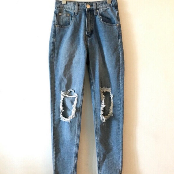 Pretty Little Thing Kendall Jeans - Picture 2 of 3